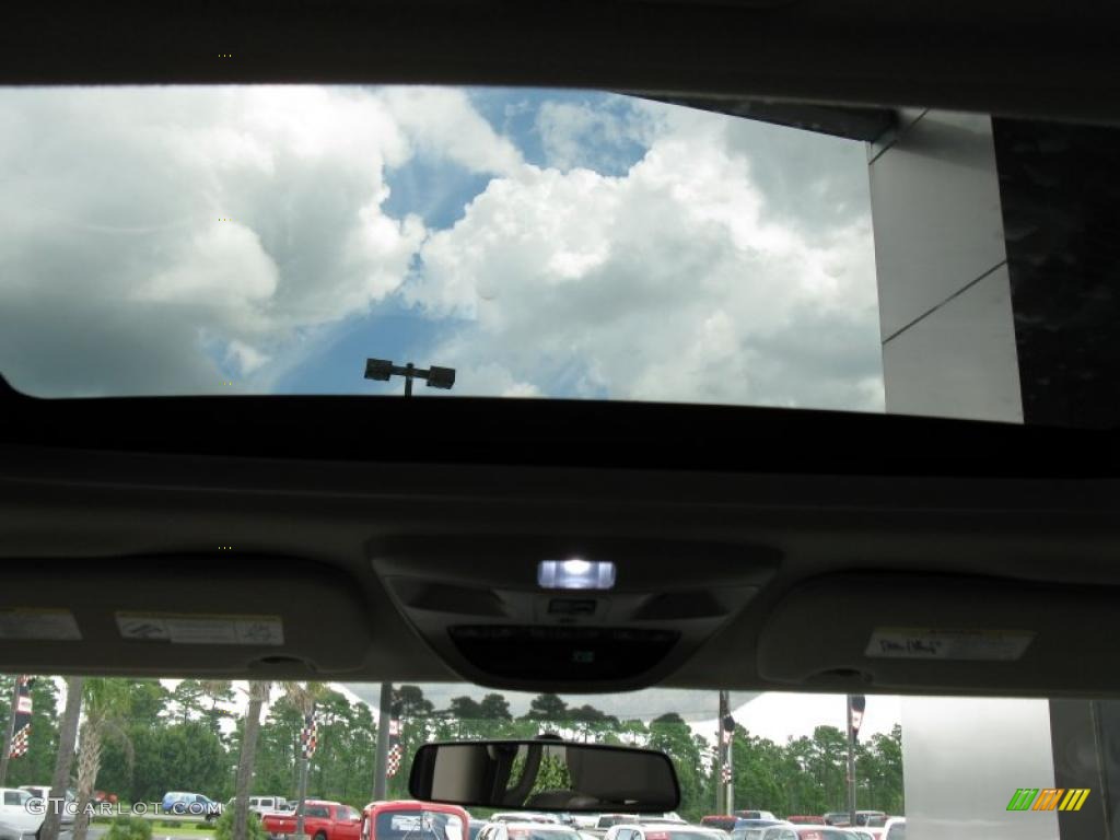 2007 Aspen Limited HEMI - Light Khaki Beige Metallic / Dark Khaki/Light Graystone photo #22