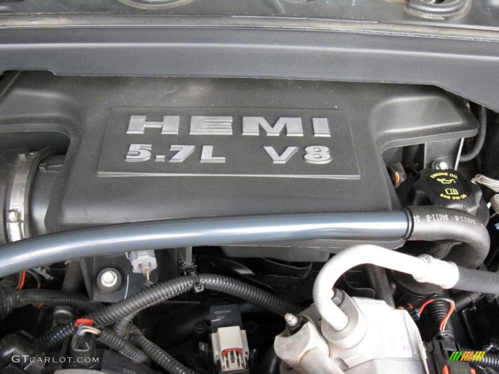 2007 Aspen Limited HEMI - Light Khaki Beige Metallic / Dark Khaki/Light Graystone photo #28
