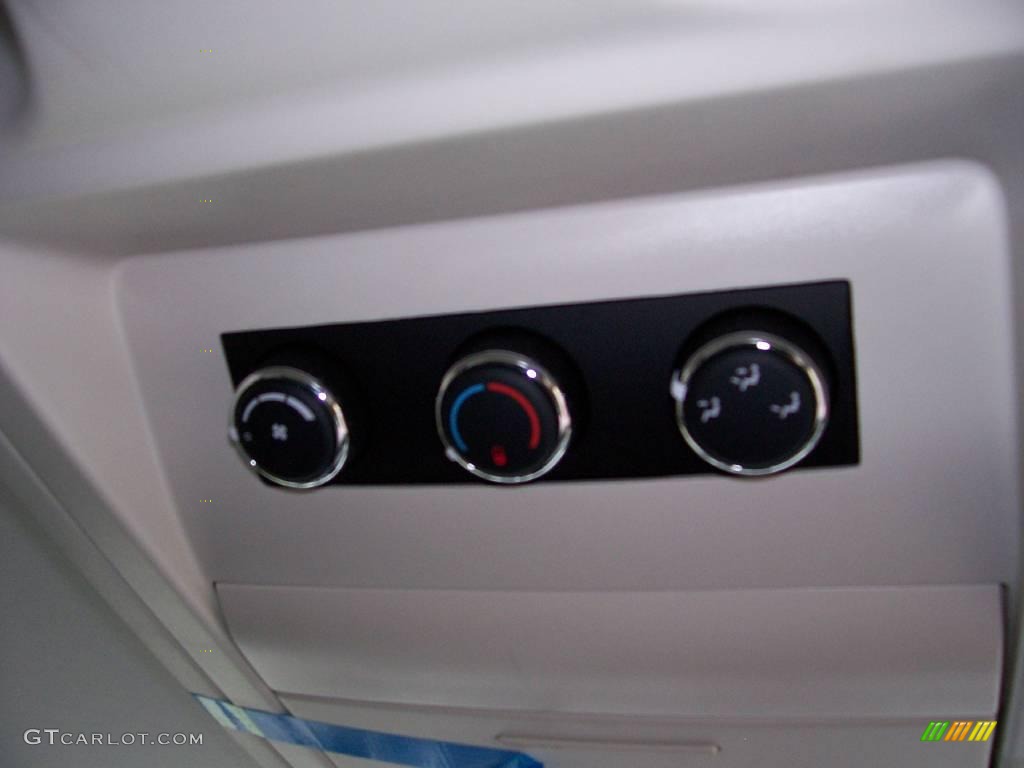 2008 Grand Caravan SXT - Inferno Red Crystal Pearl / Medium Slate Gray/Light Shale photo #10