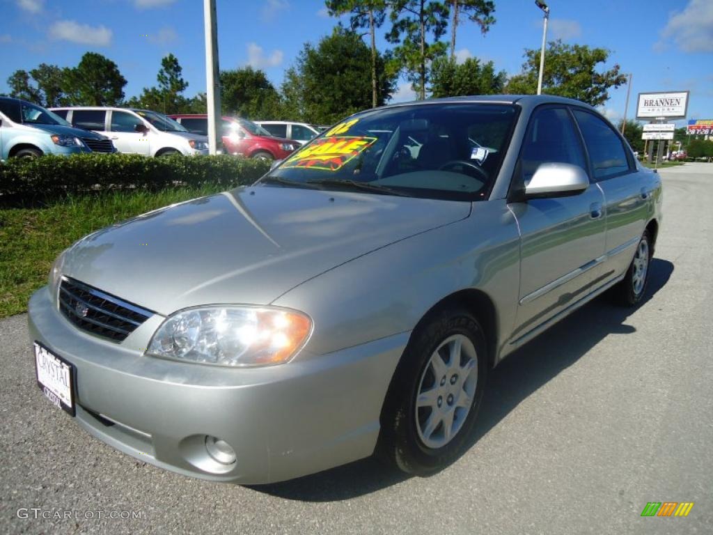 2002 Silver Kia Spectra Sedan 34995074 Photo 5 Car