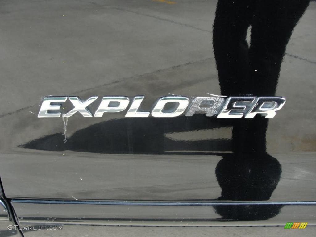2004 Explorer XLT - Black / Graphite photo #31