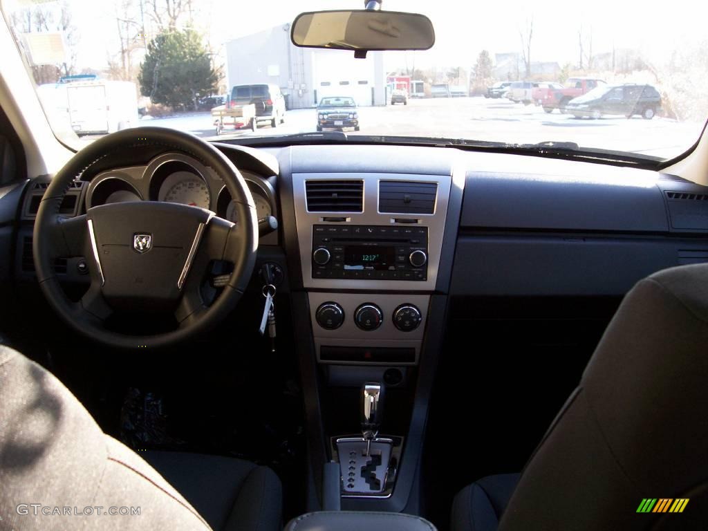 2009 Avenger SXT - Brilliant Black Crystal Pearl / Dark Slate Gray photo #22