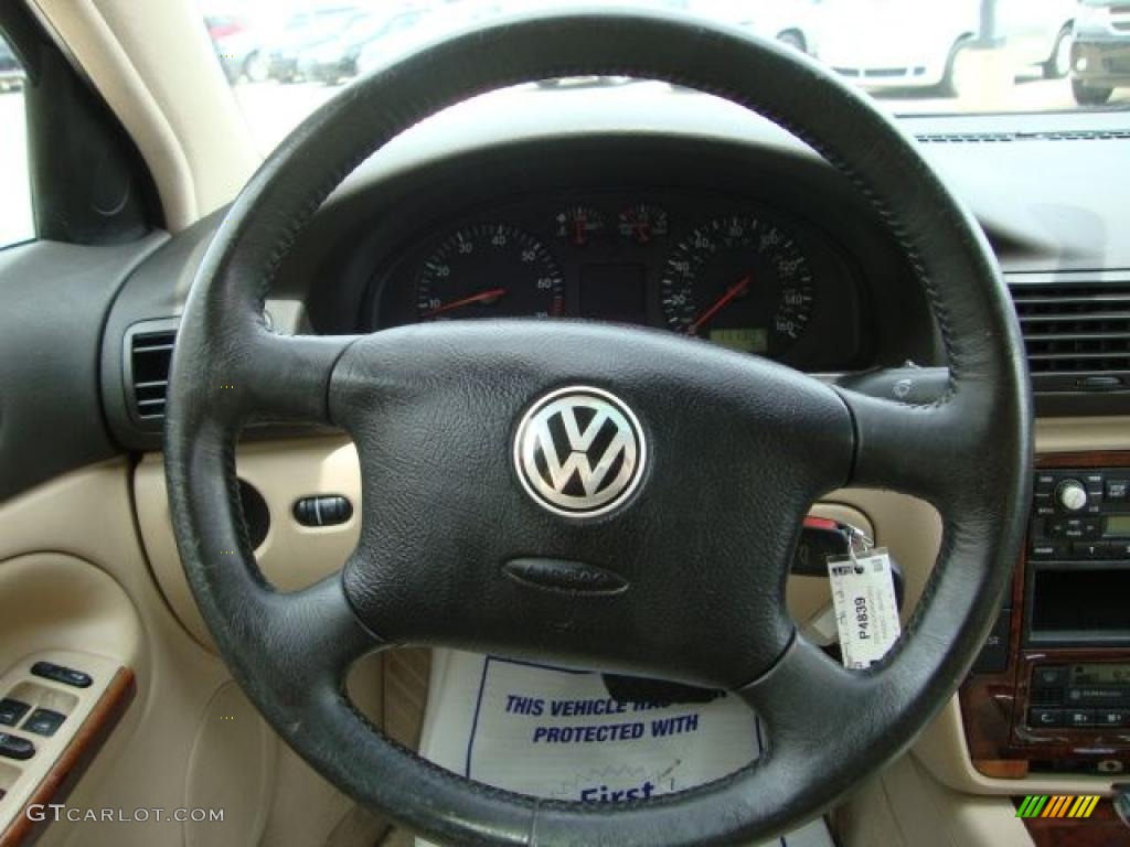 2000 Passat GLX V6 Sedan - Candy White / Beige photo #23