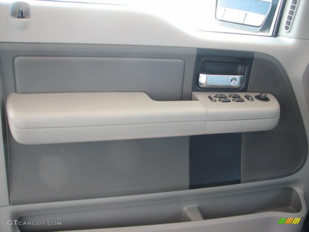 2008 F150 STX SuperCab 4x4 - Black / Medium Flint Grey photo #9