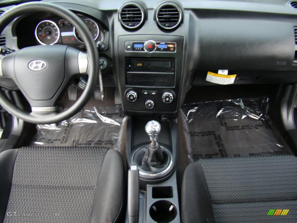 2007 Tiburon GS - Black Pearl / Black photo #12