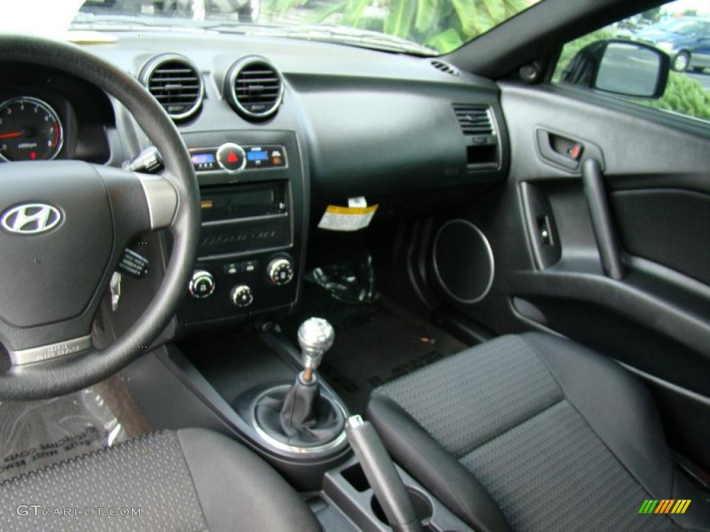 2007 Tiburon GS - Black Pearl / Black photo #14