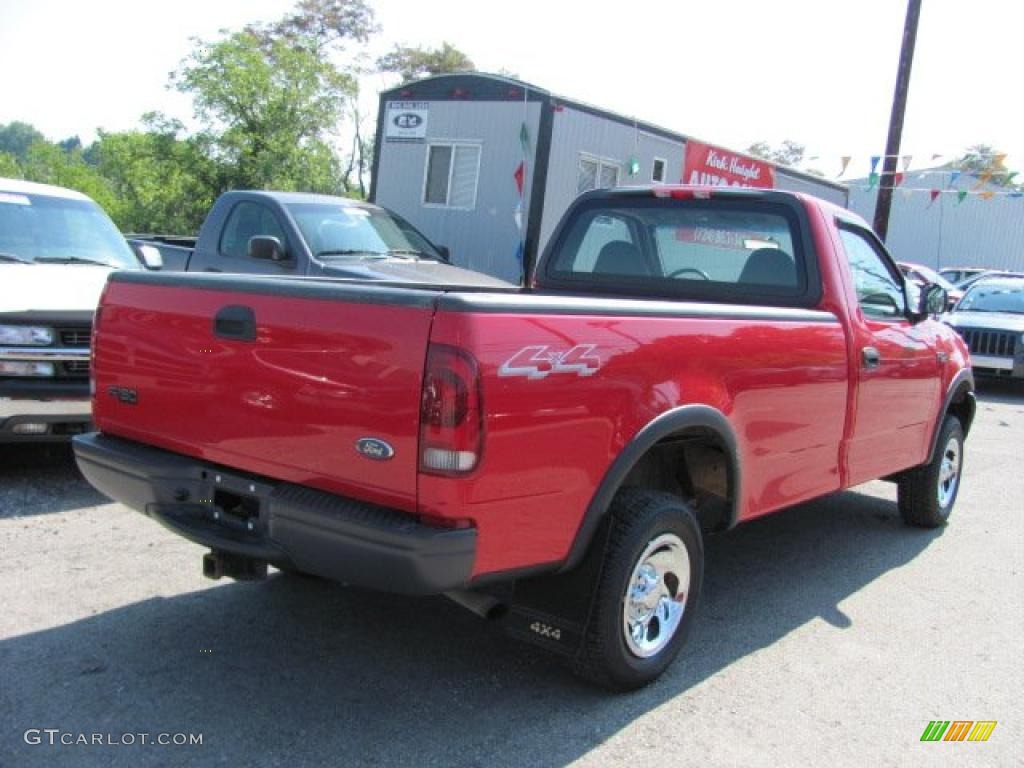 2002 F150 XL Regular Cab 4x4 - Bright Red / Medium Graphite photo #10