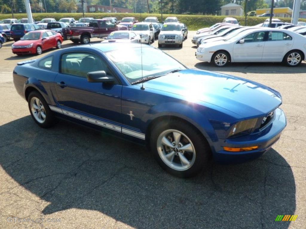 2007 Mustang V6 Deluxe Coupe - Vista Blue Metallic / Light Graphite photo #6