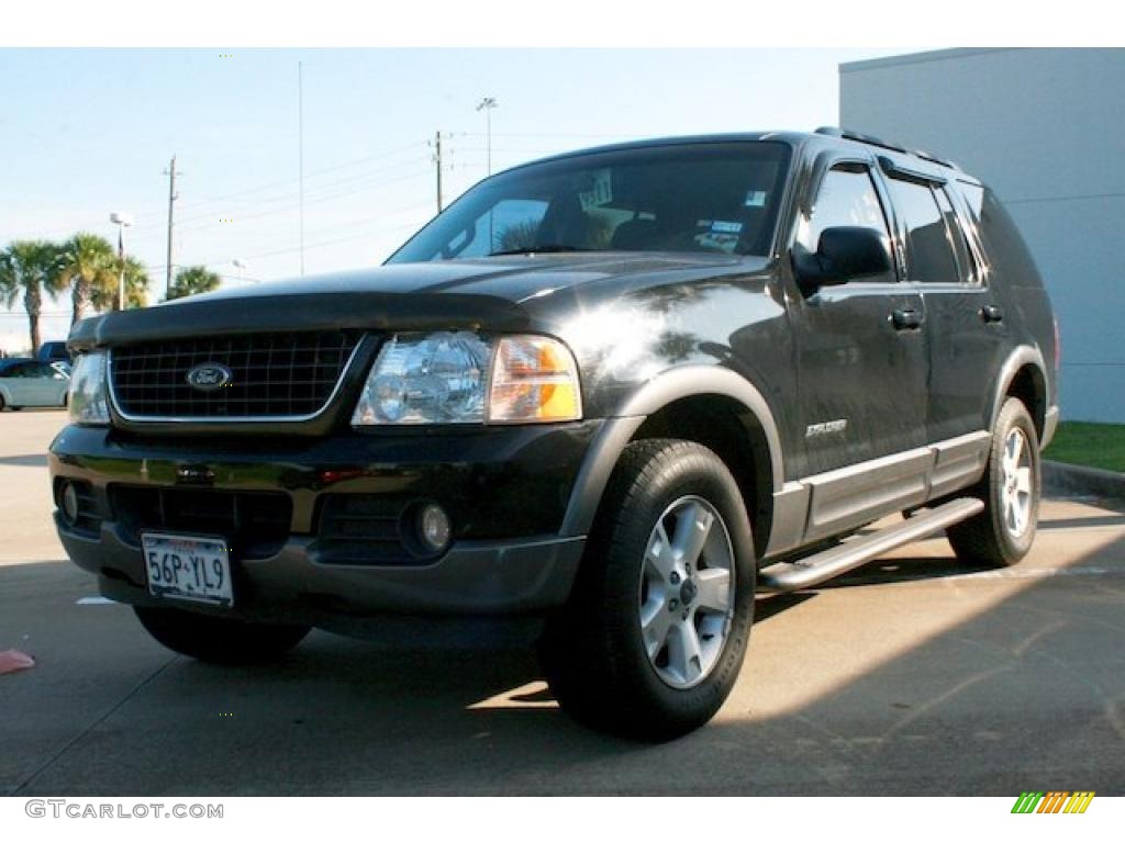 2002 Explorer XLT - Black Clearcoat / Graphite photo #9