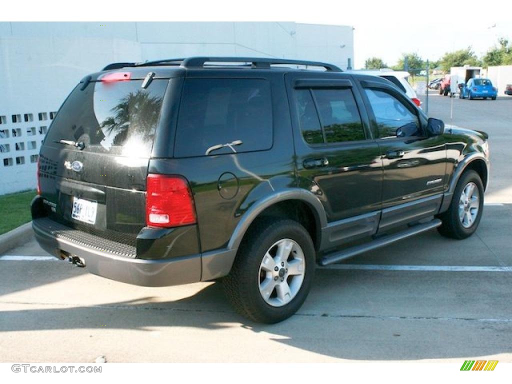 2002 Explorer XLT - Black Clearcoat / Graphite photo #14
