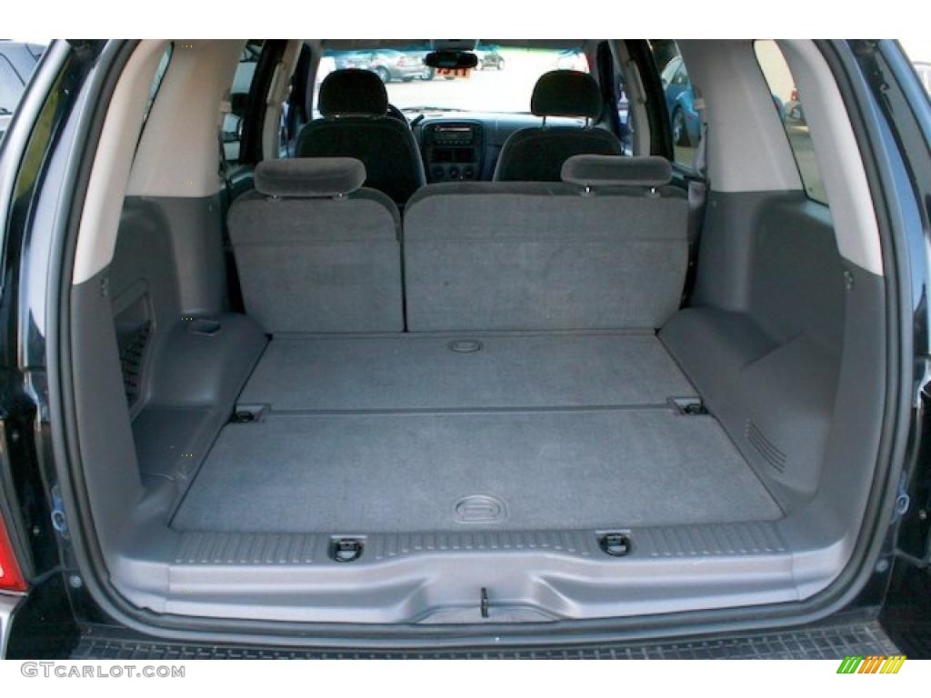 2002 Explorer XLT - Black Clearcoat / Graphite photo #25