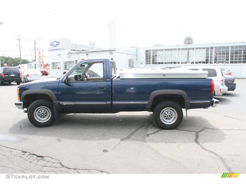 1998 C/K 2500 K2500 Regular Cab 4x4 - Indigo Blue Metallic / Beige photo #9