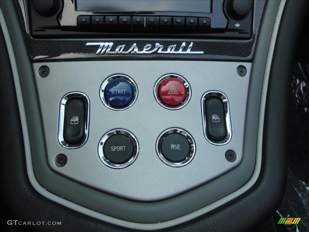 2006 Maserati GranSport Spyder Controls Photo #35056655