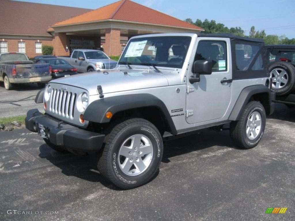 2010 Wrangler Sport 4x4 - Bright Silver Metallic / Dark Slate Gray/Medium Slate Gray photo #1