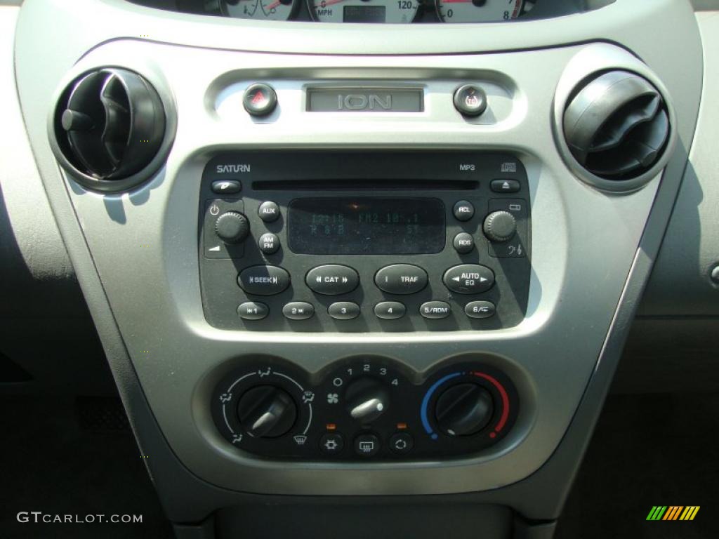 2004 ION 3 Sedan - Storm Grey / Grey photo #31