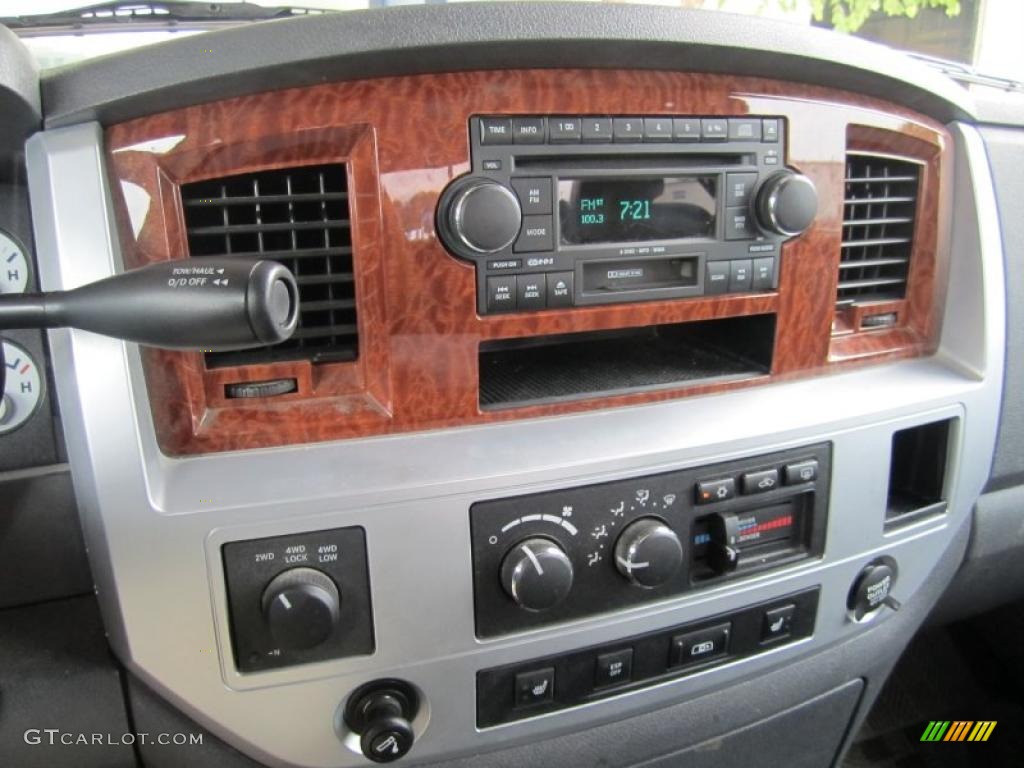 2007 Ram 1500 Laramie Quad Cab 4x4 - Inferno Red Crystal Pearl / Medium Slate Gray photo #18