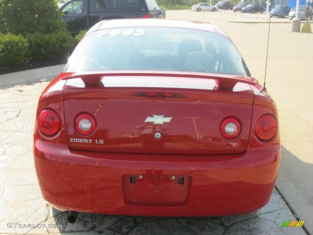 2006 Cobalt LS Coupe - Victory Red / Gray photo #3