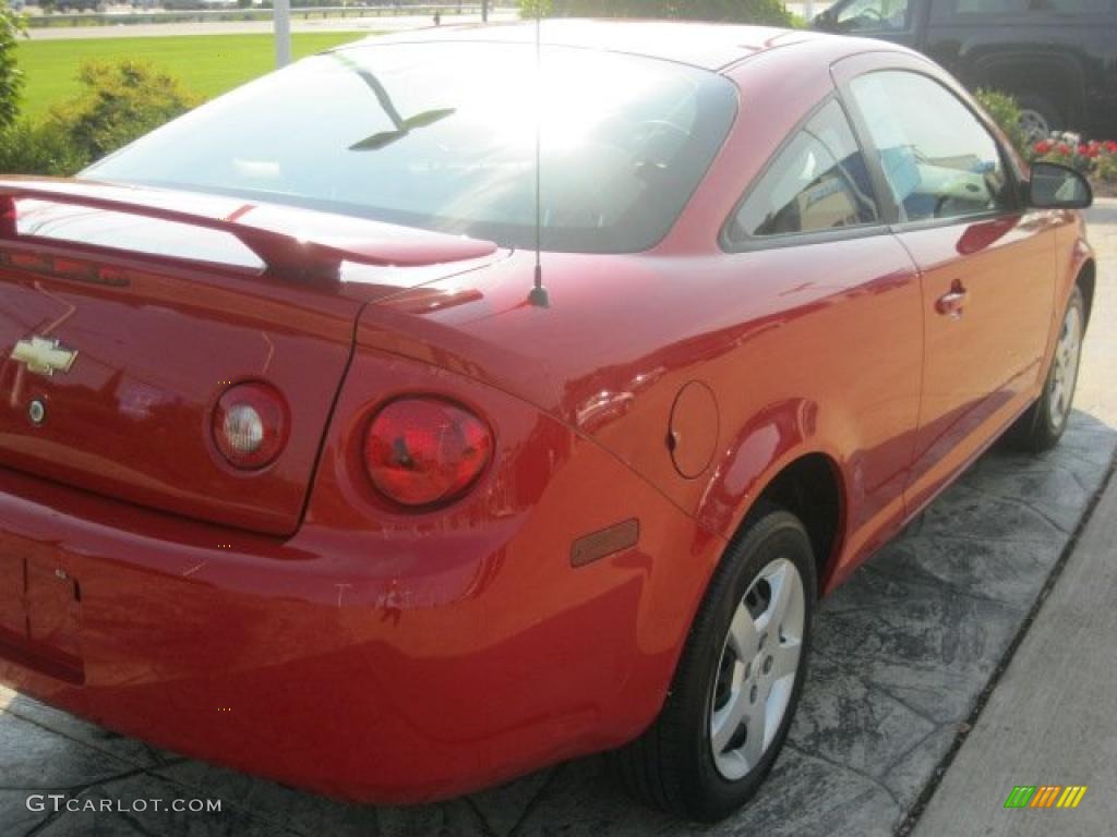 2006 Cobalt LS Coupe - Victory Red / Gray photo #9
