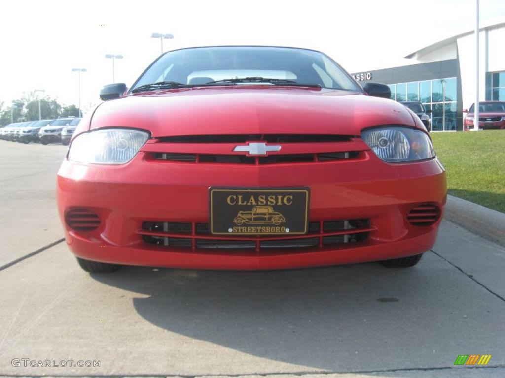2003 Cavalier Coupe - Victory Red / Graphite Gray photo #2