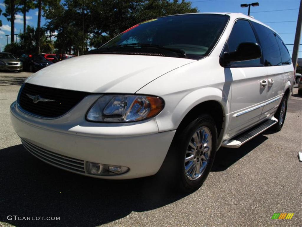 2003 Town & Country Limited - Stone White / Taupe photo #6