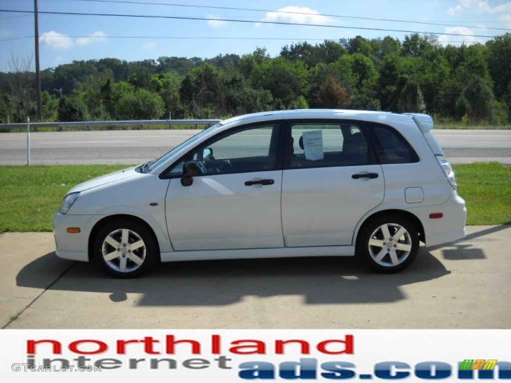 2006 Aerio SX AWD Sport Wagon - White Pearl / Black photo #5