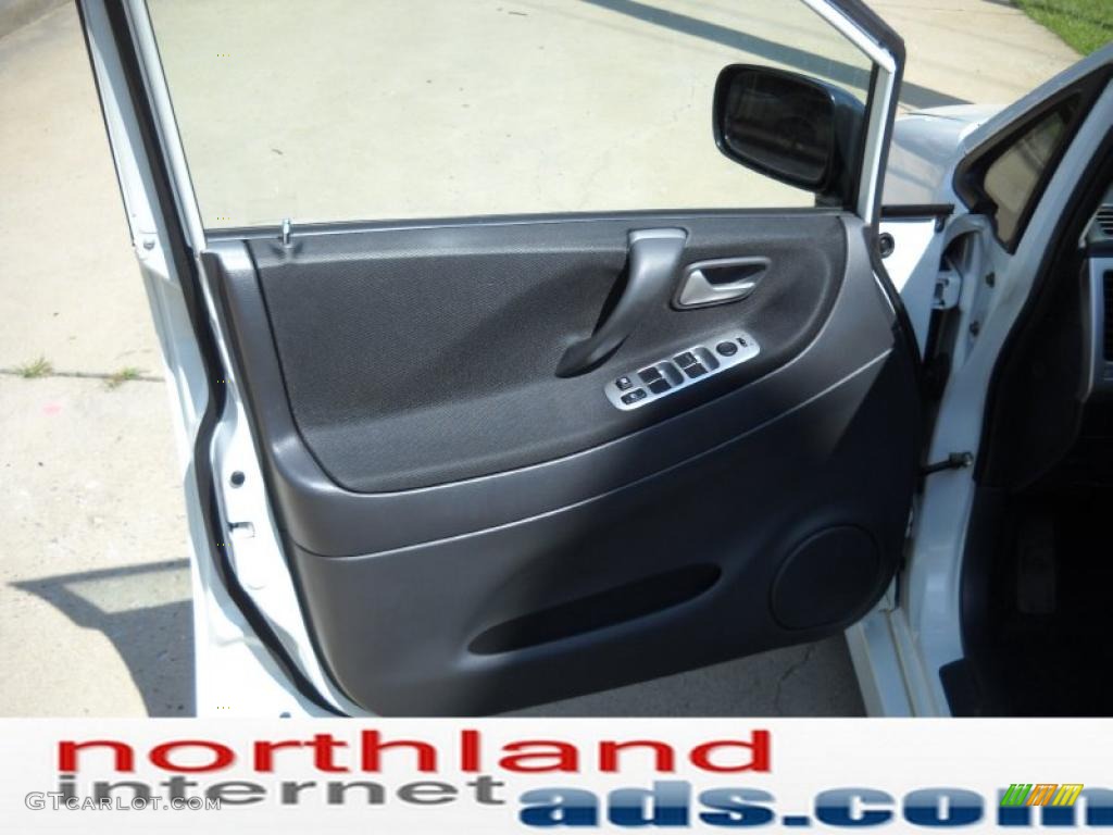 2006 Aerio SX AWD Sport Wagon - White Pearl / Black photo #6