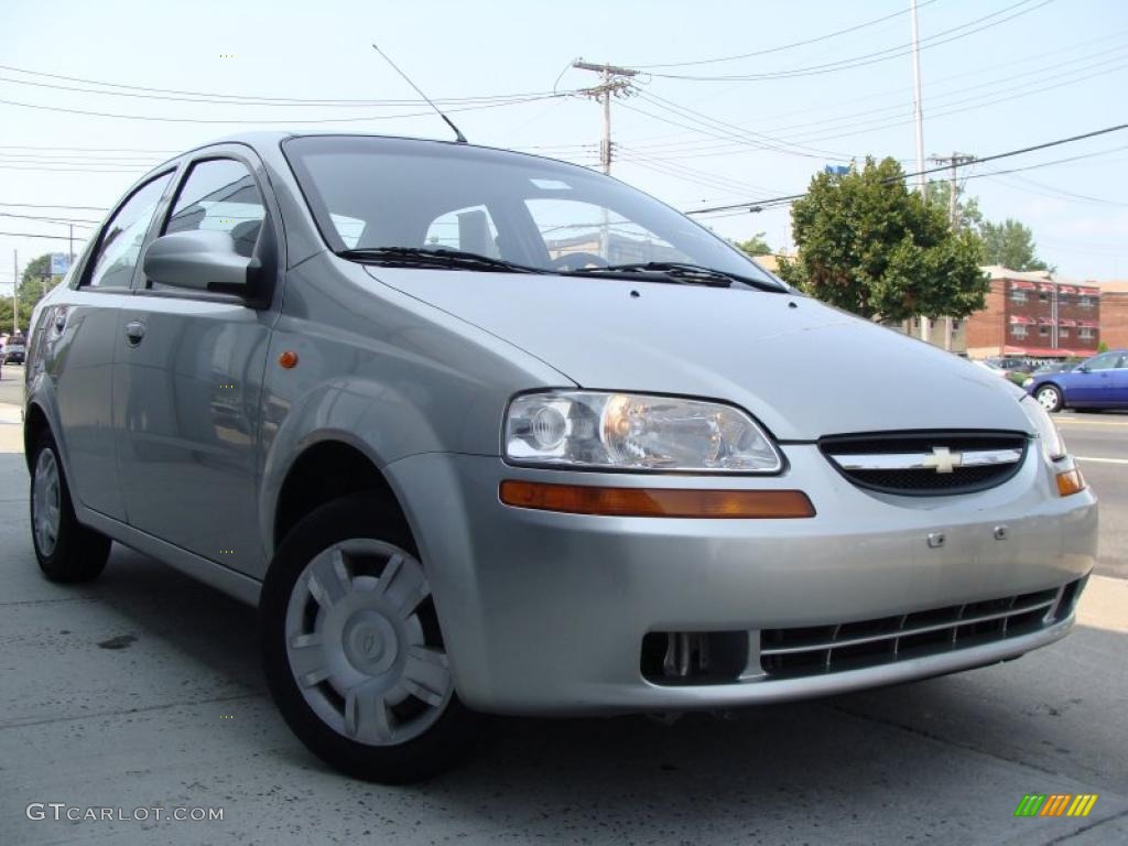 2004 Aveo Sedan - Galaxy Silver Metallic / Gray photo #1