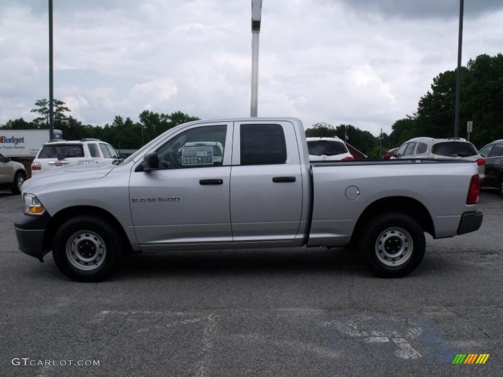 2011 Ram 1500 ST Quad Cab - Bright Silver Metallic / Dark Slate Gray/Medium Graystone photo #5