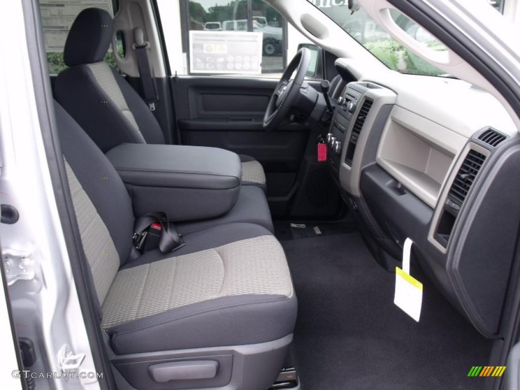 2011 Ram 1500 ST Quad Cab - Bright Silver Metallic / Dark Slate Gray/Medium Graystone photo #16