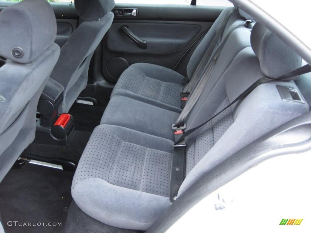 2000 Jetta GLS Sedan - Cool White / Black photo #3