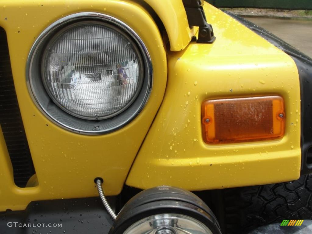 2004 Wrangler X 4x4 - Solar Yellow / Dark Slate Gray photo #10