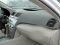 Super White - Camry LE Photo No. 26