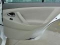 Super White - Camry LE Photo No. 28