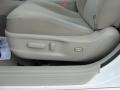 Super White - Camry LE Photo No. 37