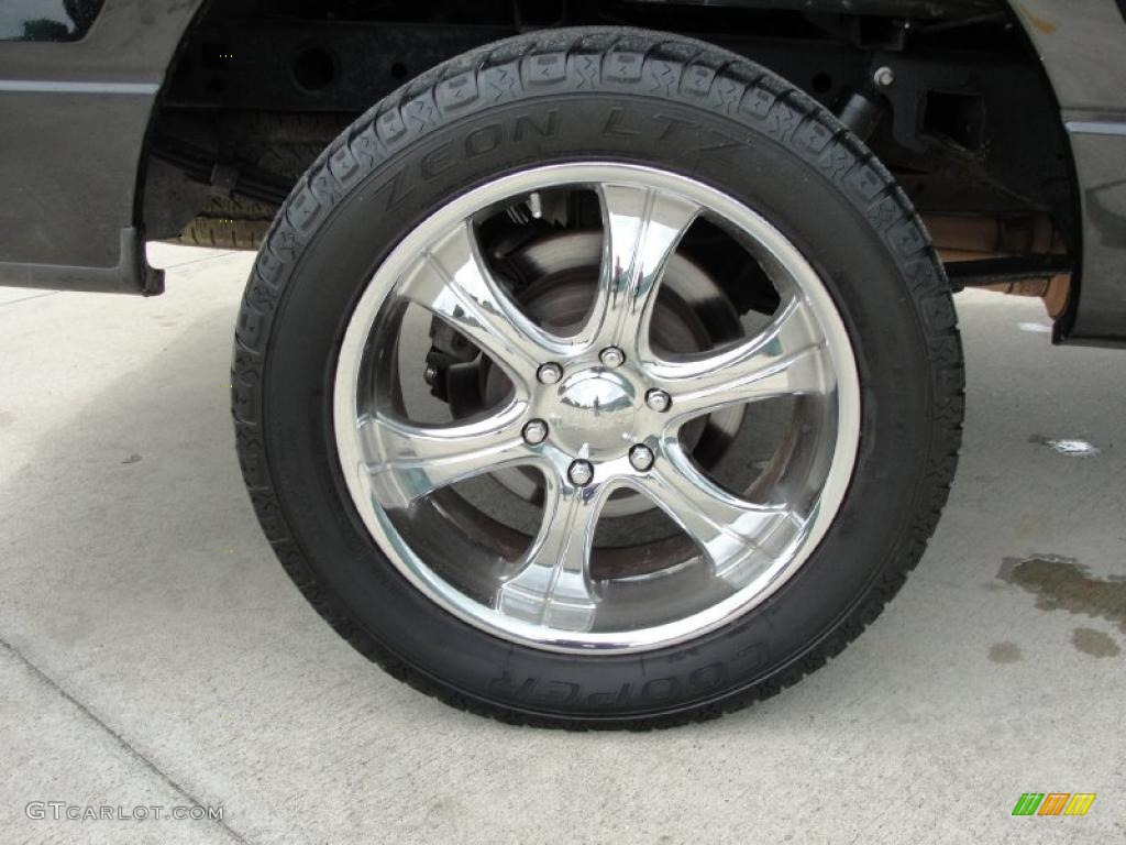 2004 F150 XL Regular Cab - Black / Dark Flint photo #18