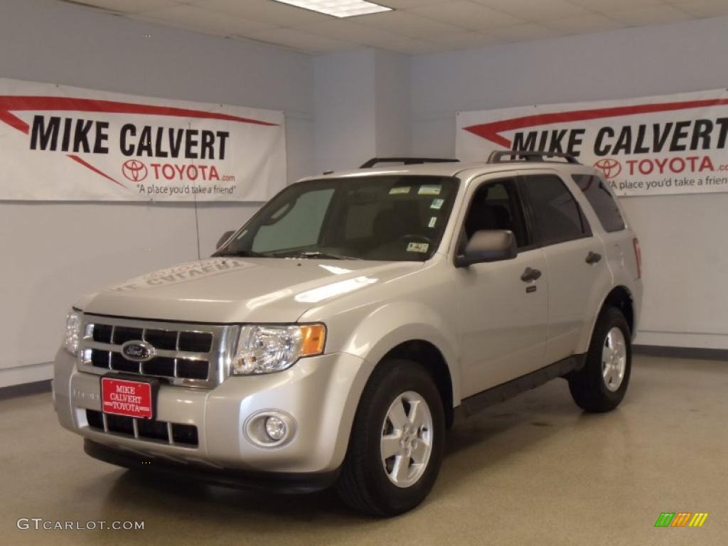 2009 Escape XLT V6 - Brilliant Silver Metallic / Charcoal photo #1