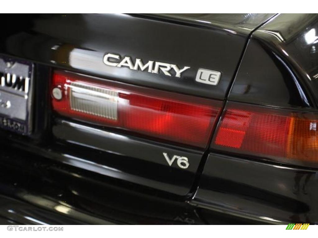 1998 Camry LE V6 - Black / Oak photo #26