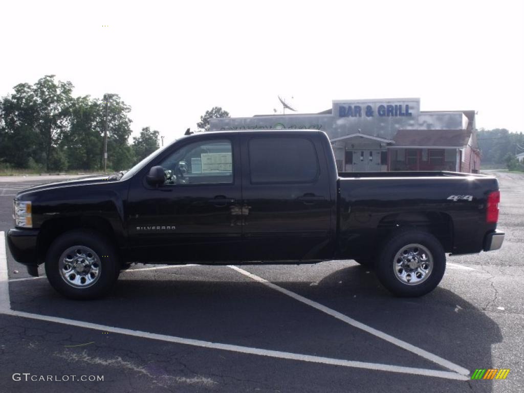 2010 Silverado 1500 LS Crew Cab 4x4 - Black / Dark Titanium photo #4