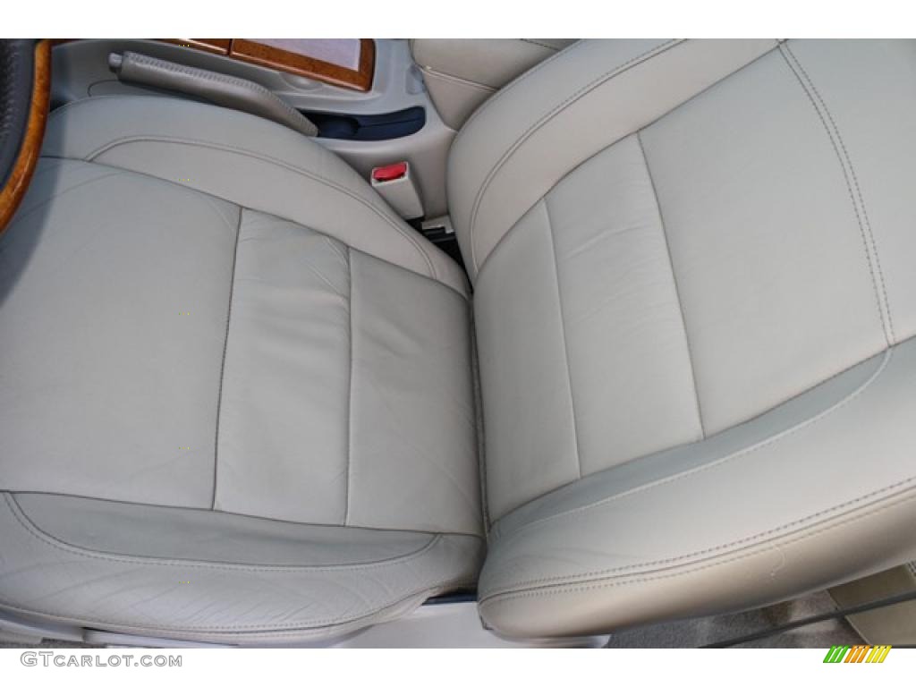 2002 QX4 4x4 - Bronze Metallic / Stone Beige photo #11