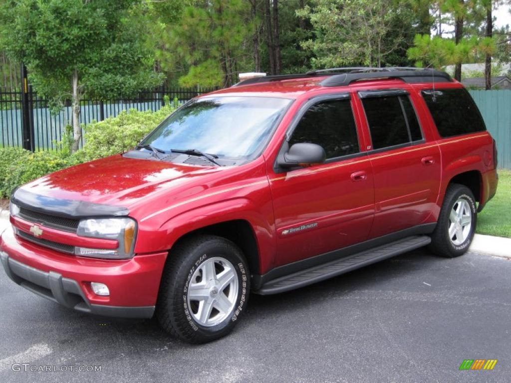 2002 TrailBlazer EXT LT - Majestic Red Metallic / Dark Pewter photo #1