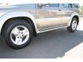 2002 Bronze Metallic Infiniti QX4 4x4  photo #34