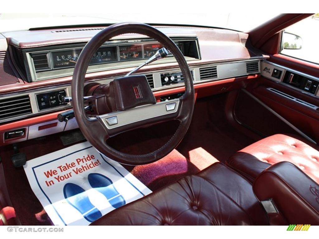 1987 Delta 88 Royal Brougham - White / Dark Red photo #14