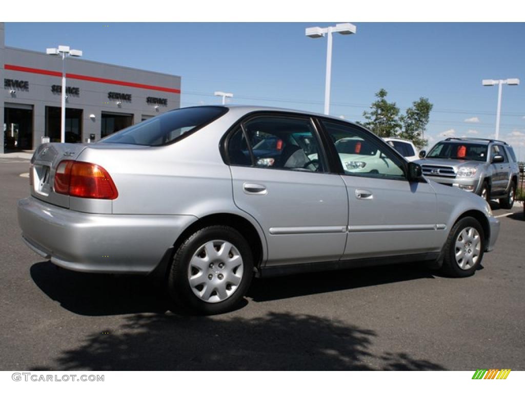1999 Civic VP Sedan - Vogue Silver Metallic / Dark Gray photo #2