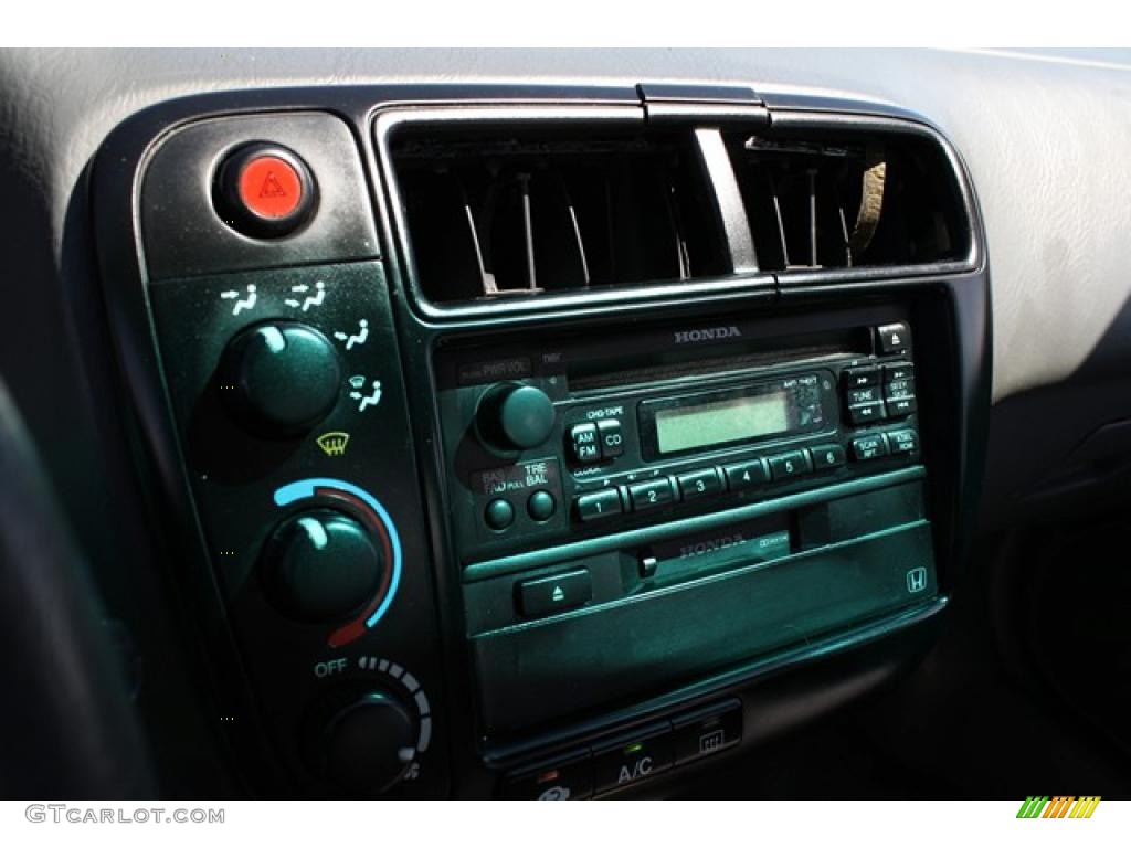 1999 Civic VP Sedan - Vogue Silver Metallic / Dark Gray photo #17