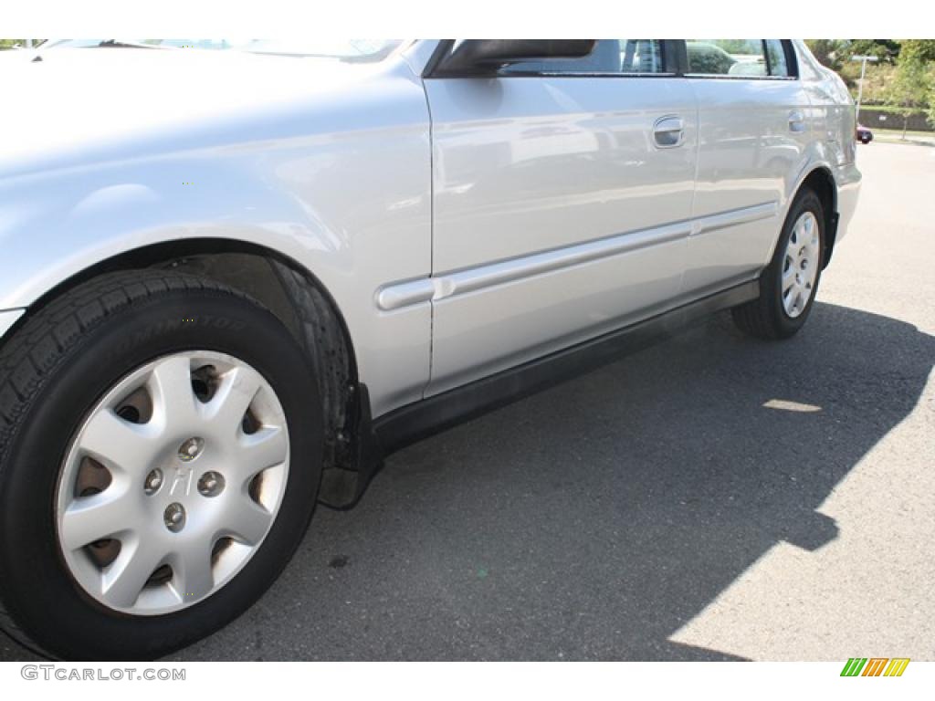 1999 Civic VP Sedan - Vogue Silver Metallic / Dark Gray photo #23