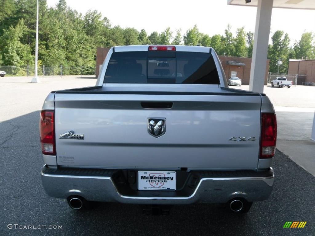 2011 Ram 1500 Big Horn Crew Cab 4x4 - Bright Silver Metallic / Dark Slate Gray/Medium Graystone photo #3