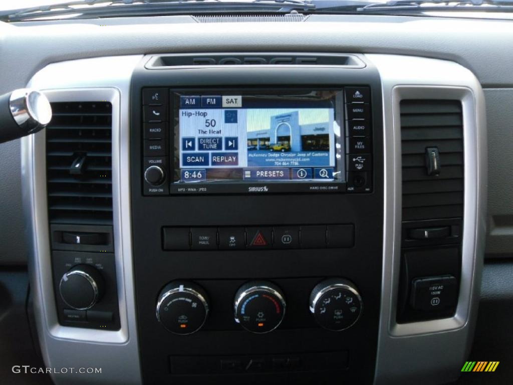 2011 Ram 1500 Big Horn Crew Cab 4x4 - Bright Silver Metallic / Dark Slate Gray/Medium Graystone photo #13