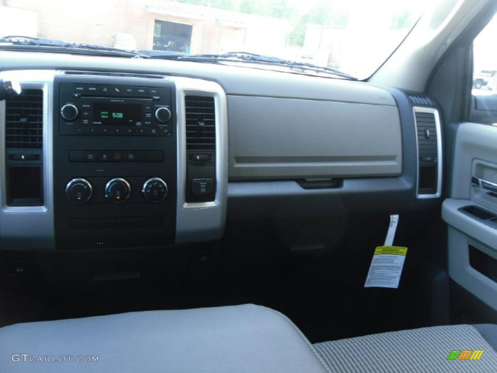 2011 Ram 1500 Big Horn Quad Cab - Mineral Gray Metallic / Dark Slate Gray/Medium Graystone photo #16