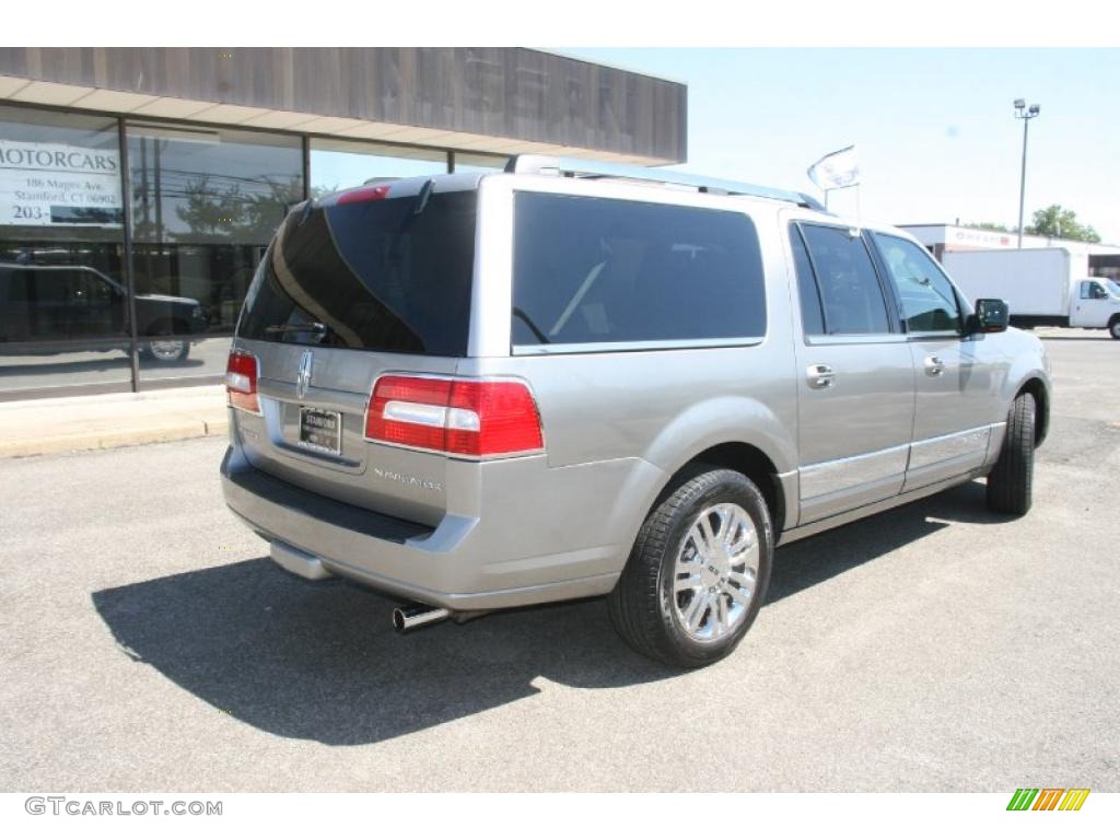 2008 Navigator L Luxury 4x4 - Vapor Silver Metallic / Stone photo #6