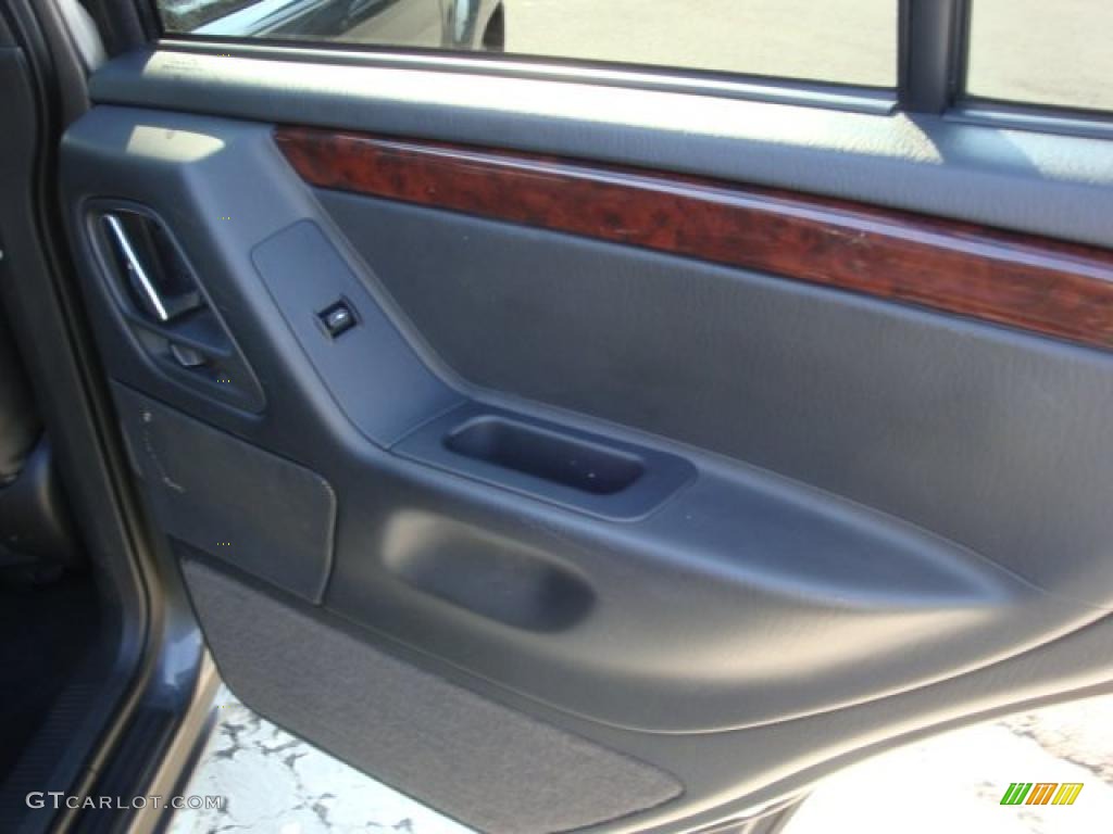 2004 Grand Cherokee Limited 4x4 - Graphite Metallic / Dark Slate Gray photo #17
